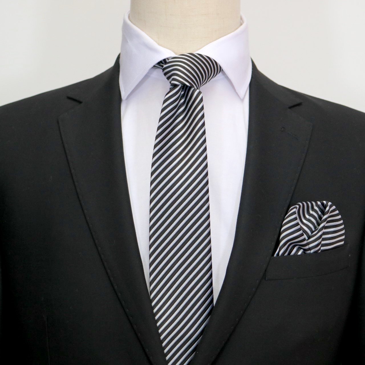 Black/White Luxury Diagonal Striped Weave Neck Tie